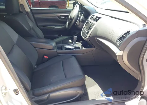 2017 Nissan Altima 2.5 Sr из США, поврежденный, VIN 1N4AL3APXHC133101